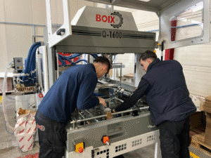 Boix technicians work on the machine- changeover efficiency